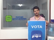 Secretario General NNGG preparado para la pega de carteles