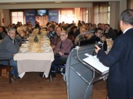 Intervención en el salón principal de Carlos Galcerán