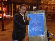 Lito, Portavoz Municipal poniendo carteles