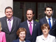 Nuestros cuatro concejales con otros miembros de la corporación