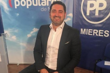 El PP de Mieres pide  solución a las colas del registro ante las numerosas quejas de los usuarios y su cierre a media mañana