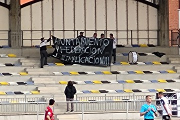 El PP denuncia que el Hermanos Antuña perdió ser sede de un partido de Copa «por su mal estado»