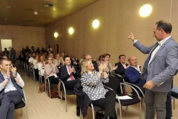 El PP de Mieres supera las divisiones y respalda a su presidente cuatro años más