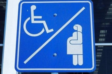 El PP de Mieres reclama eximir a los coches de minusválidos de la zona azul