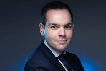 Perdón por hacer oposición